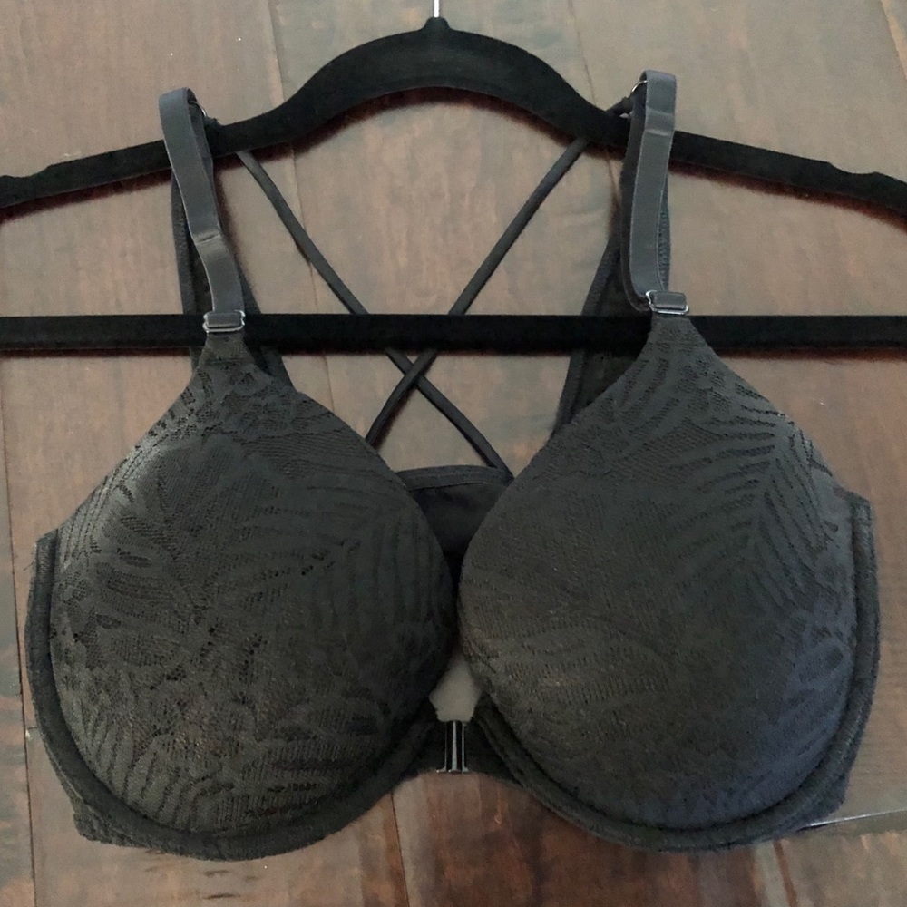 Victoria Secret’s PINK Push-up Lace Strappy Bra